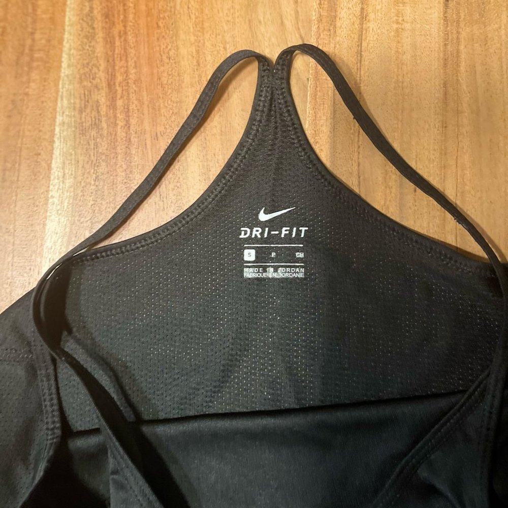 Nike Spaghetti Strap Racer Back Work-Out Top DRI-FIT - Picture 2 of 7